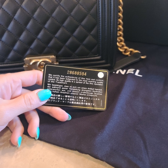 Chanel boy Meduim - Picture 3 of 9